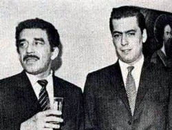 Vargas Llosa (i) y García Márquez (d) en sus años jóvenes  